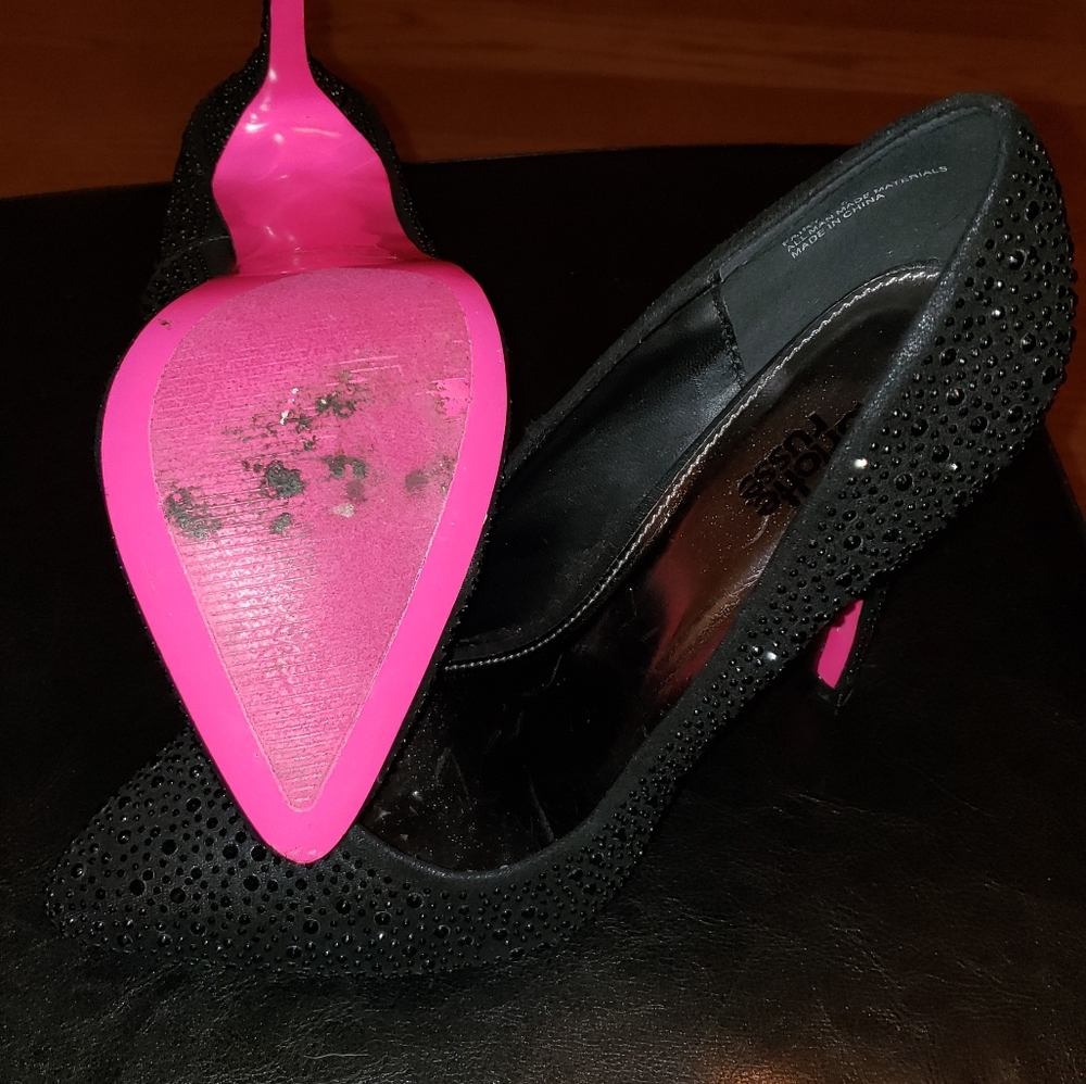 Heels - Picture 3 of 3
